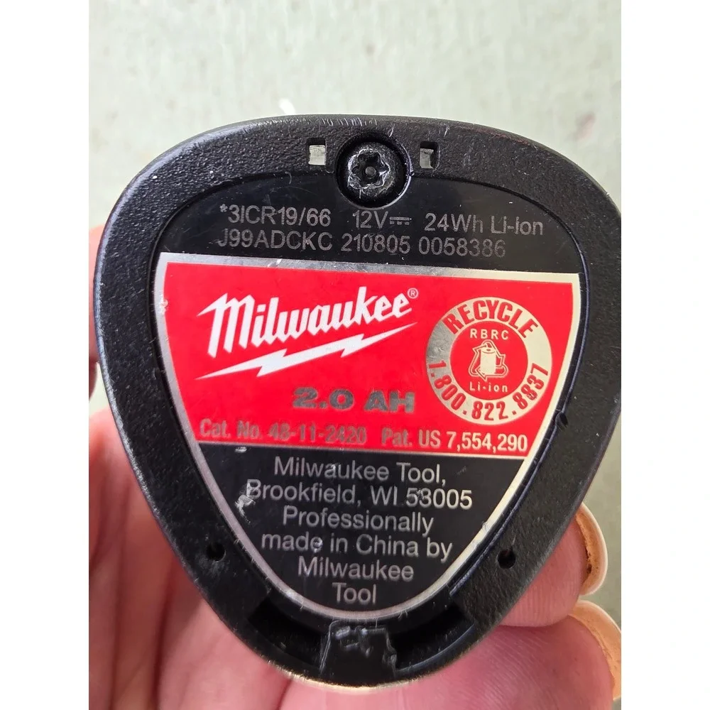 Milwaukee M12 REDLITHIUM CP2.0 12V Lithium-Ion Battery 2.0Ah 48-11-2420‎ Z3